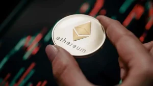 Ethereum kritik dirençte: Zayıf yükseliş düşüş riskini gündeme taşıyor