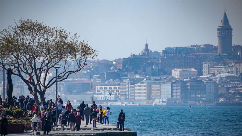 Bayramda hava değişiyor: sıcaklık 30 dereceye çıkıyor, perşembe sağanak